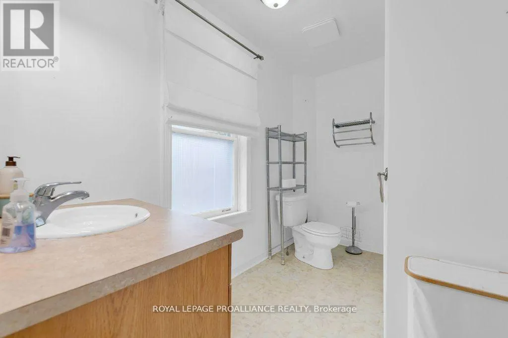 306 BLEECKER AVENUE