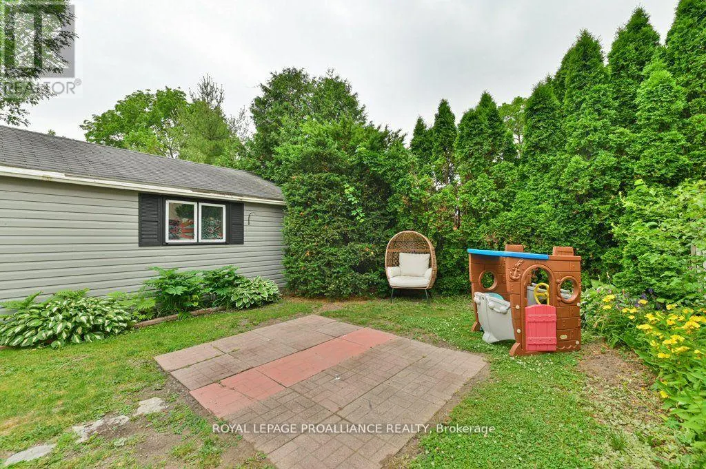 306 BLEECKER AVENUE