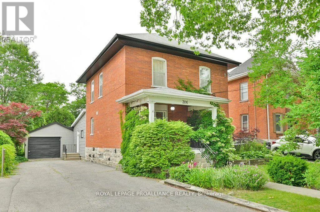 306 BLEECKER AVENUE