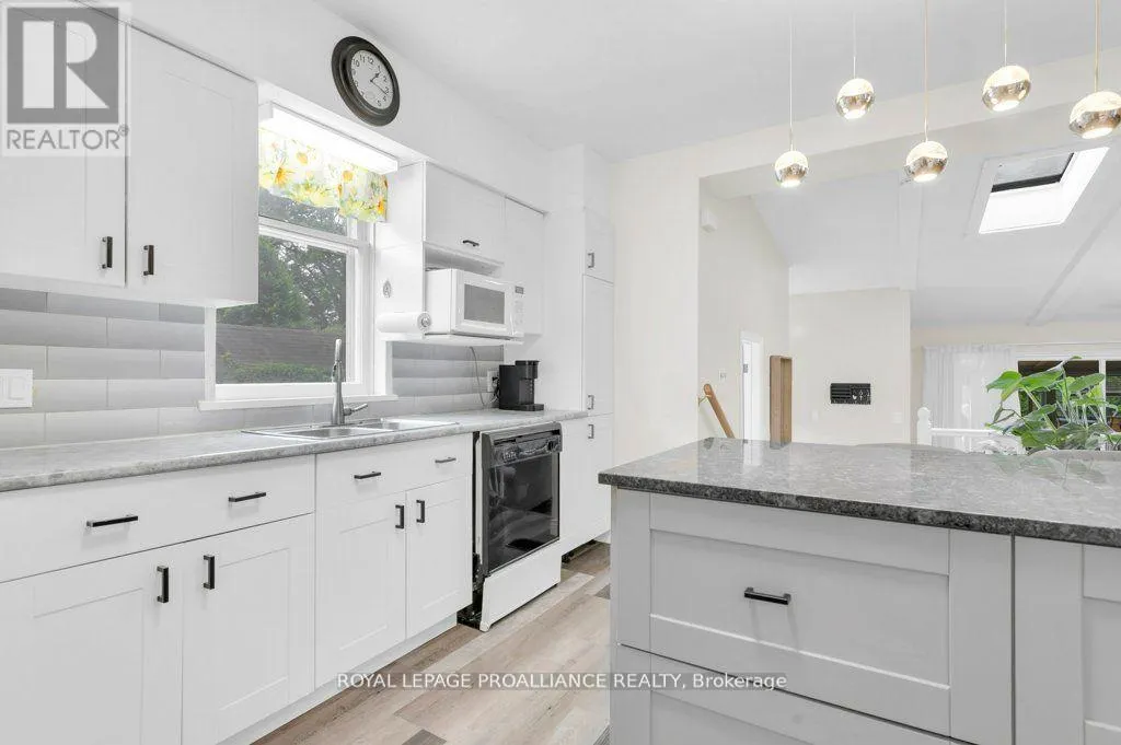 306 BLEECKER AVENUE