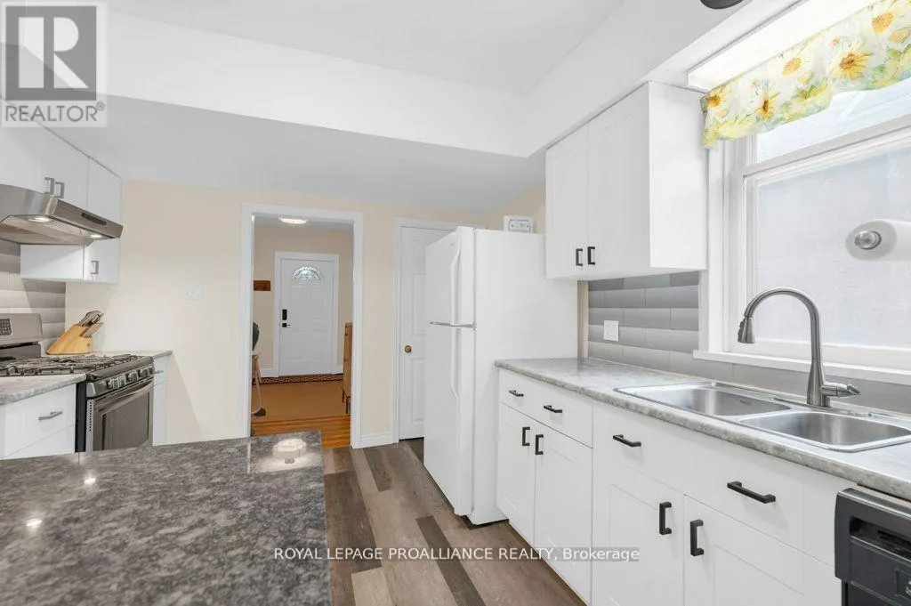 306 BLEECKER AVENUE
