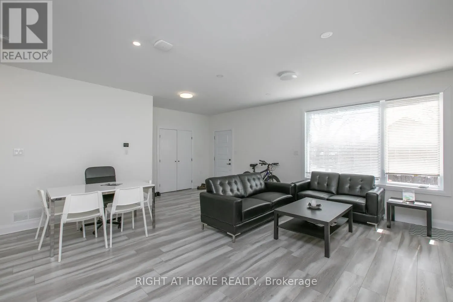1558-1562 BASELINE ROAD