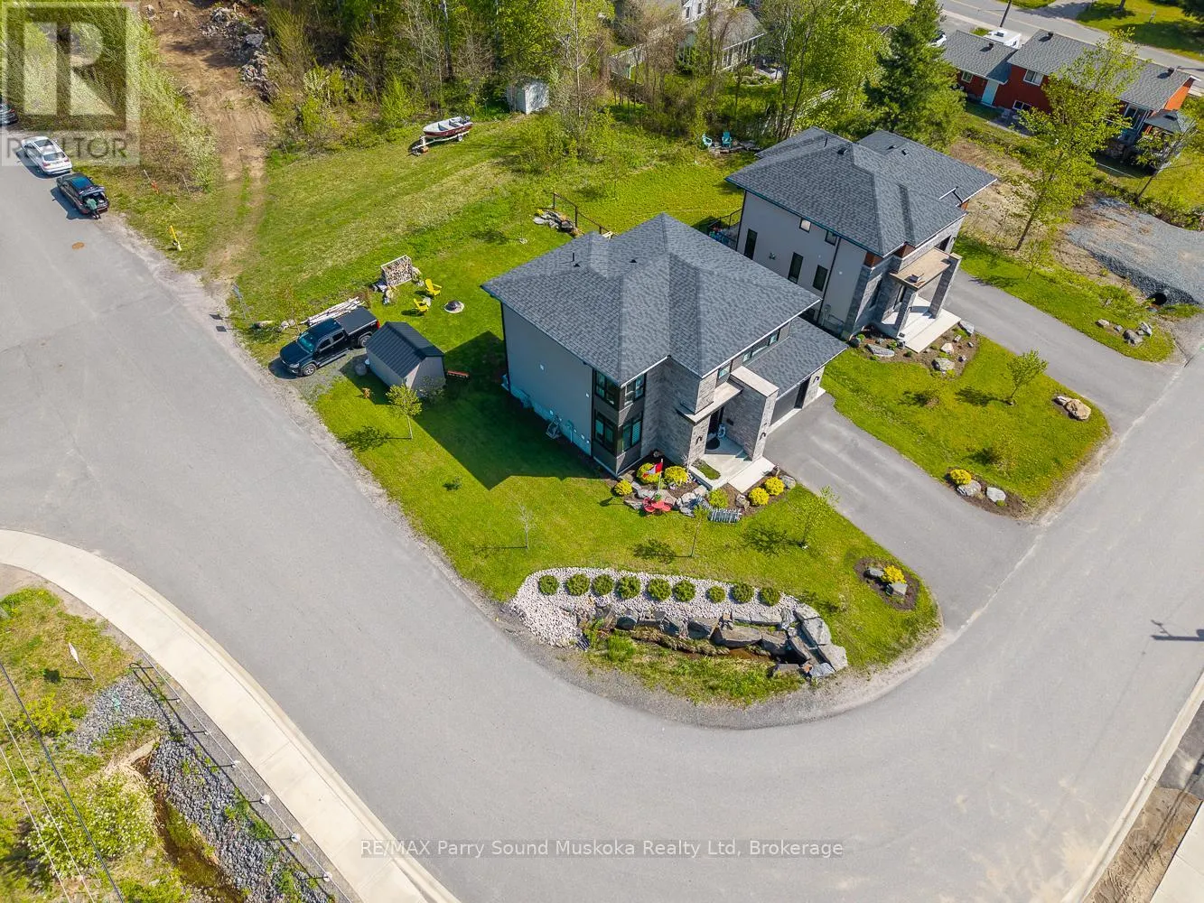 44 DENNIS DRIVE
