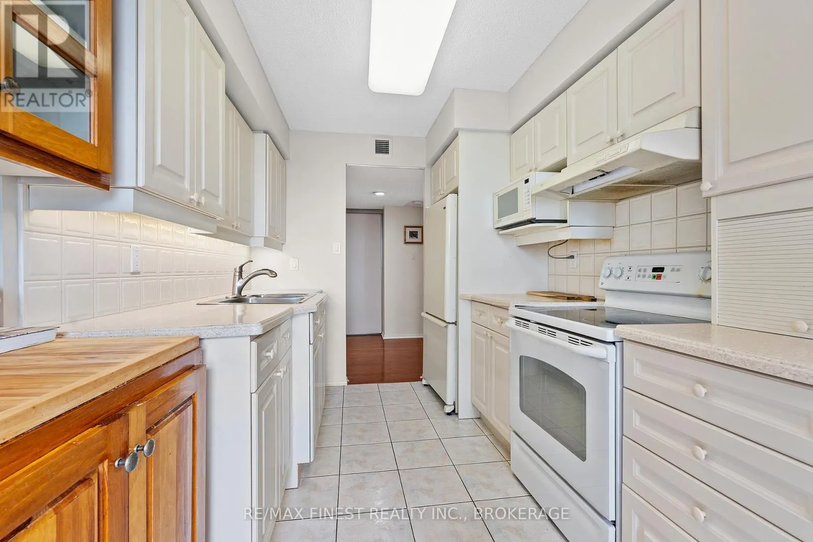 306 - 185 ONTARIO STREET, #306