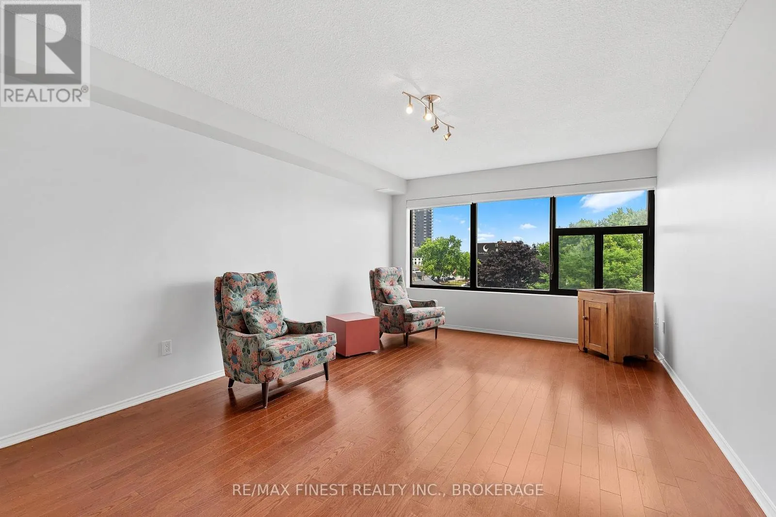 306 - 185 ONTARIO STREET, #306