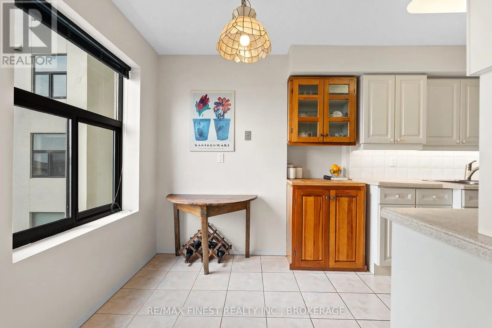 306 - 185 ONTARIO STREET, #306