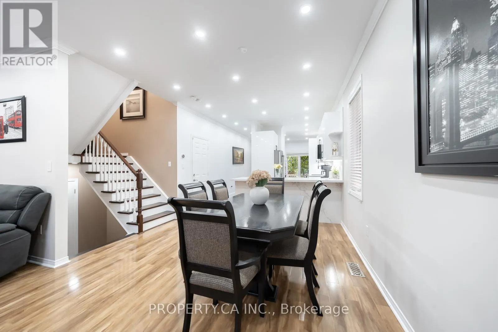 33 PANORAMA WAY