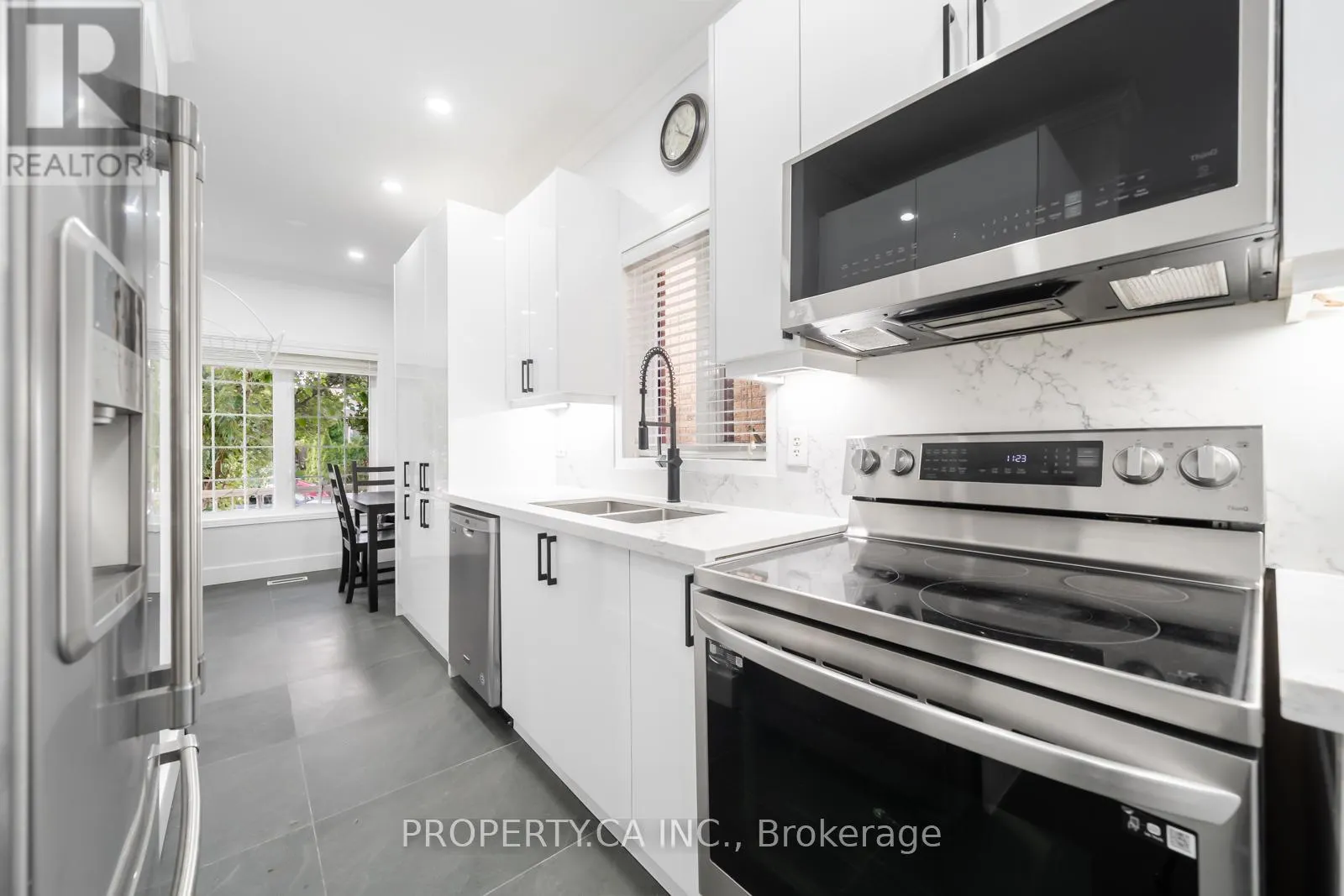 33 PANORAMA WAY