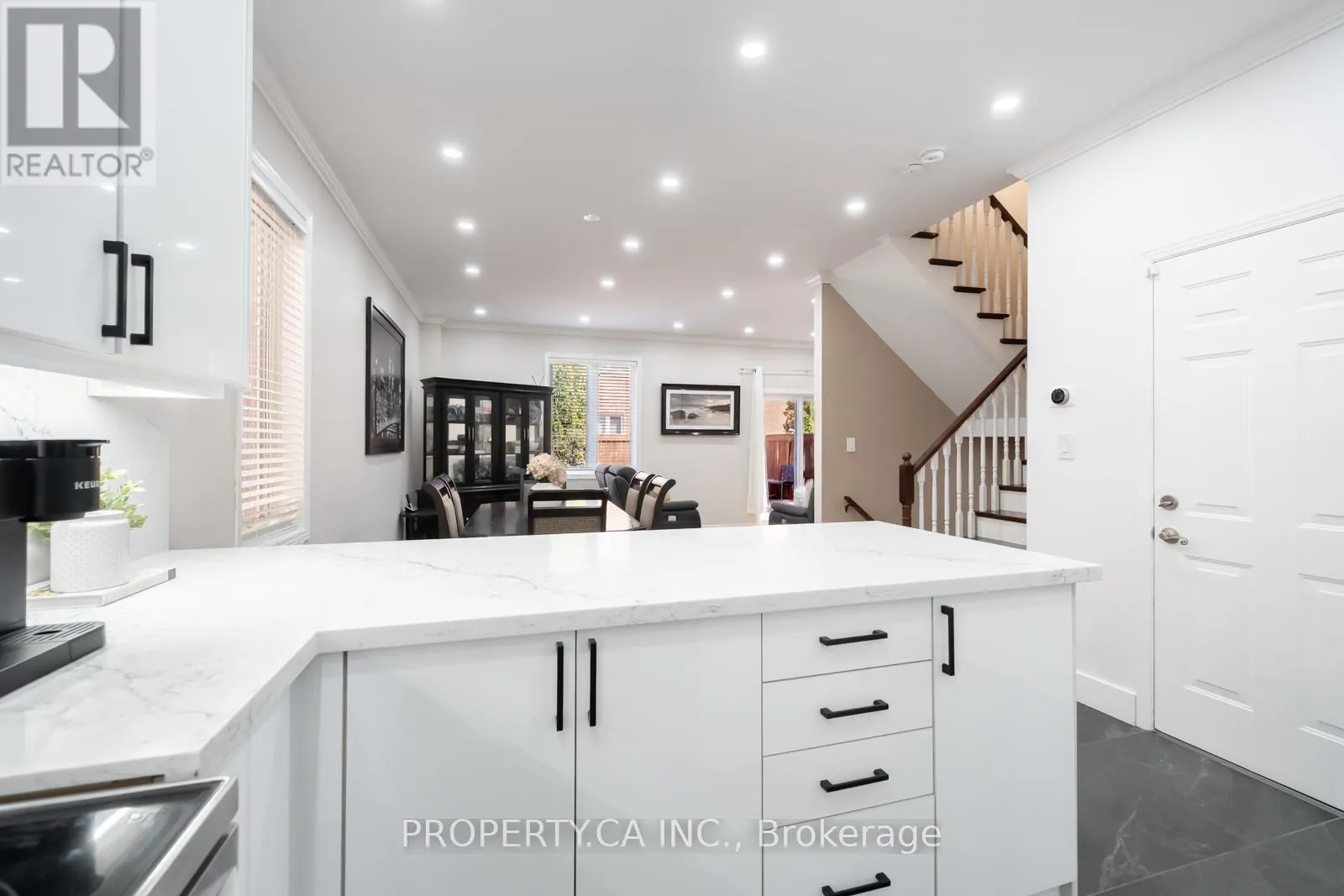 33 PANORAMA WAY