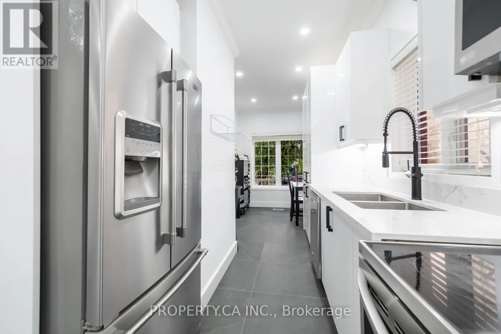 33 PANORAMA WAY