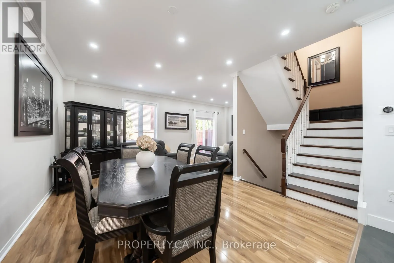 33 PANORAMA WAY
