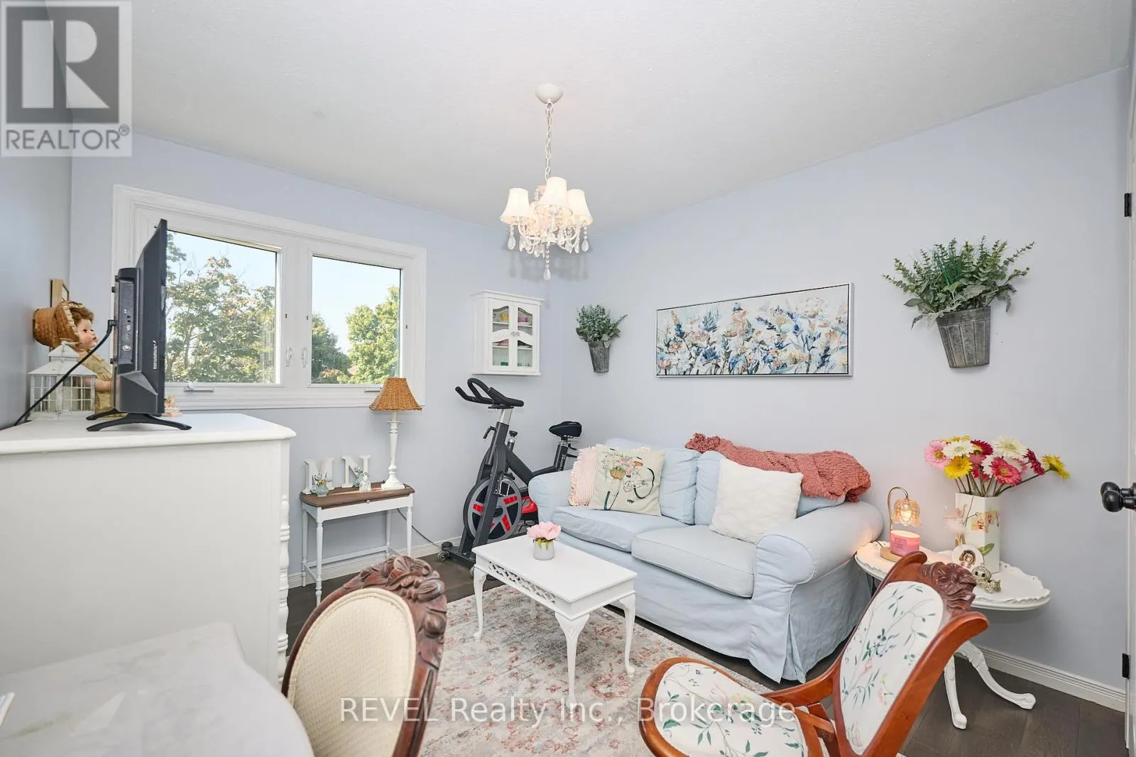 10 BASCARY CRESCENT