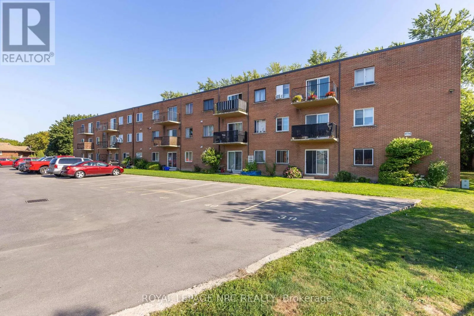 34 - 456 CARLTON STREET, #34
