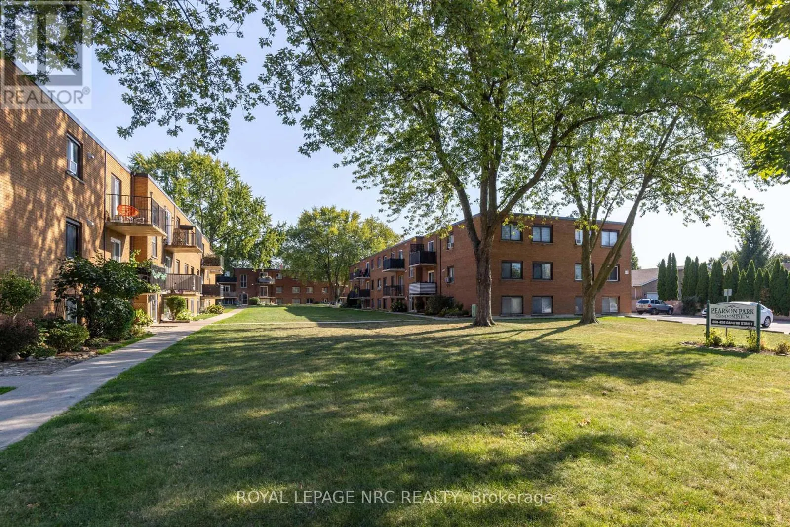 34 - 456 CARLTON STREET, #34