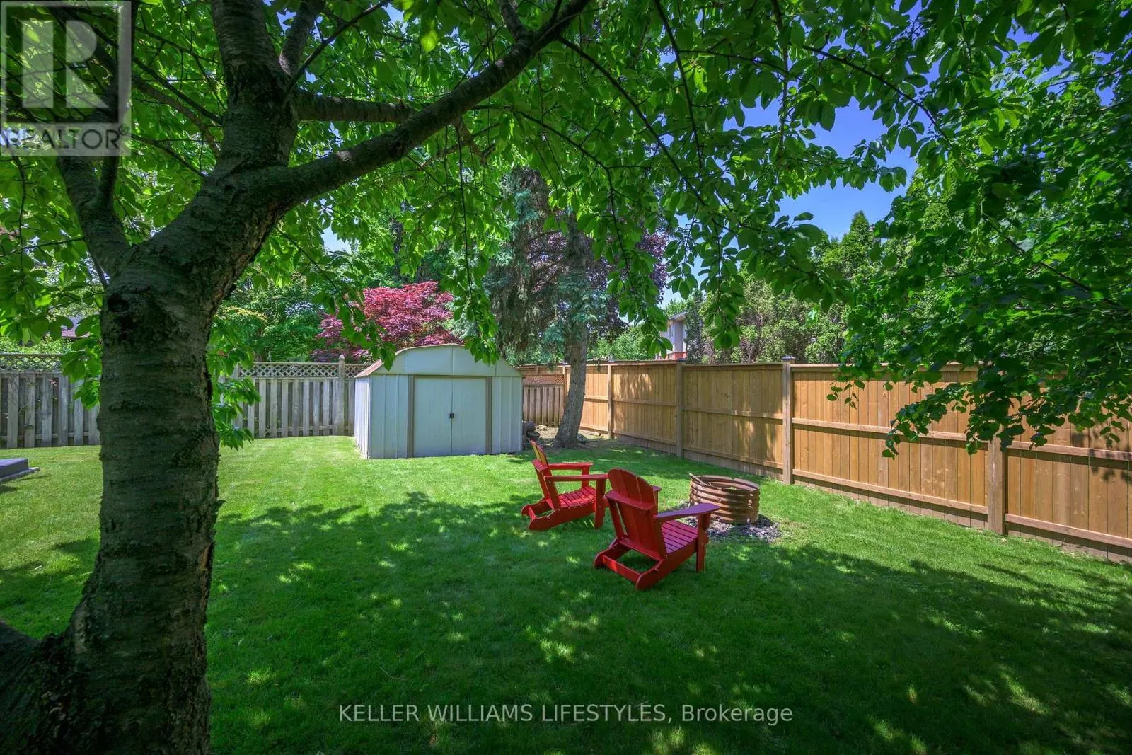 18 THUNDERBIRD CRESCENT