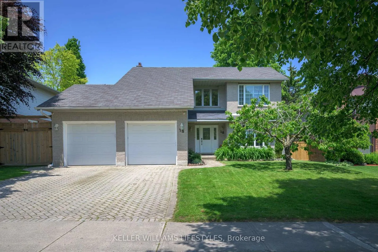 18 THUNDERBIRD CRESCENT