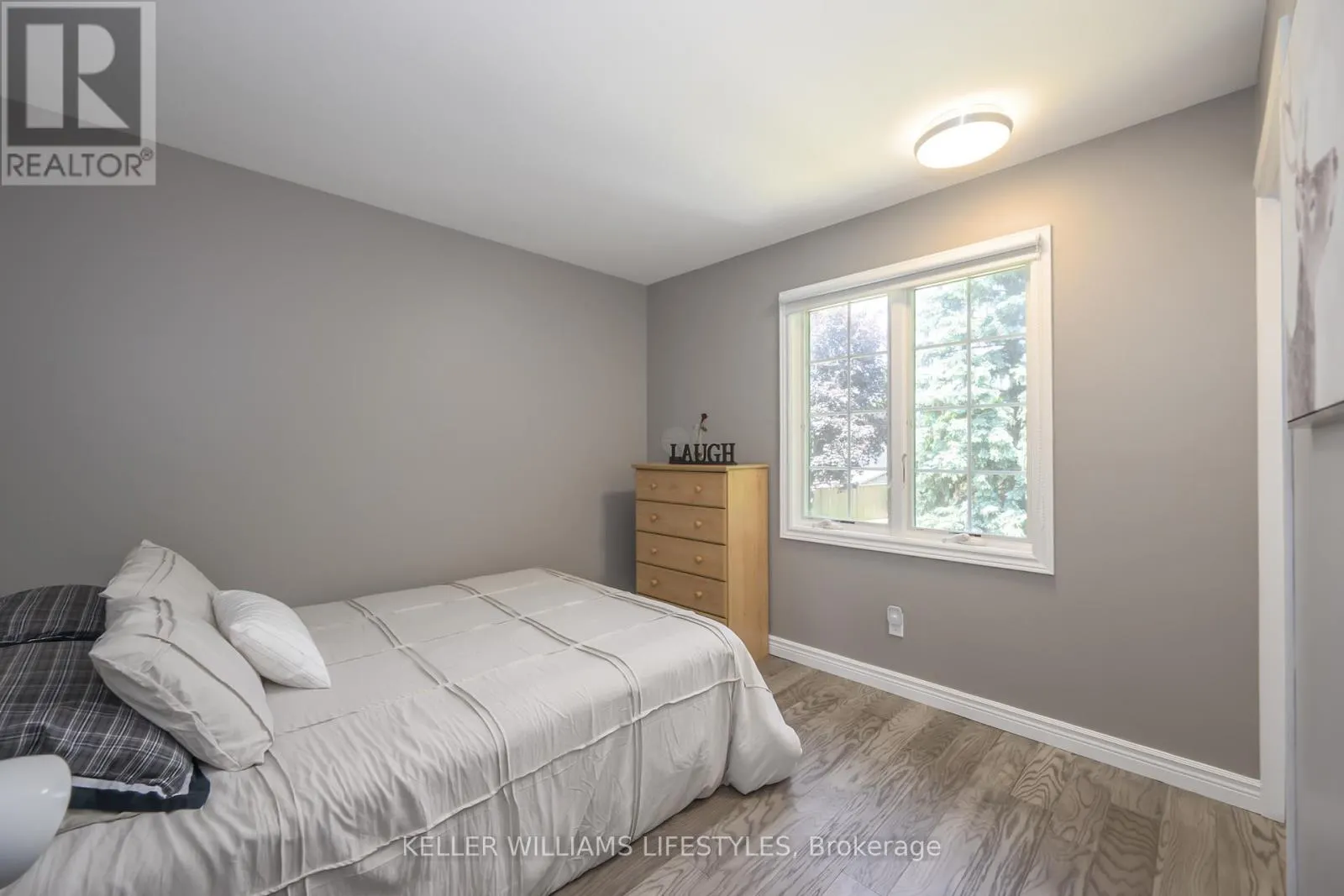 18 THUNDERBIRD CRESCENT