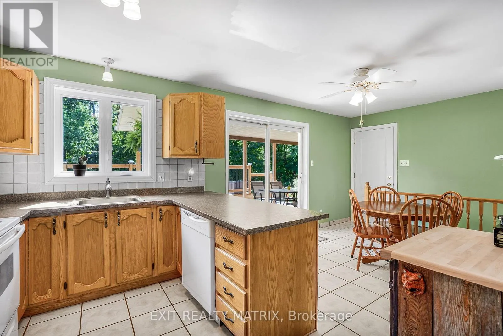 2896 FRONT ROAD