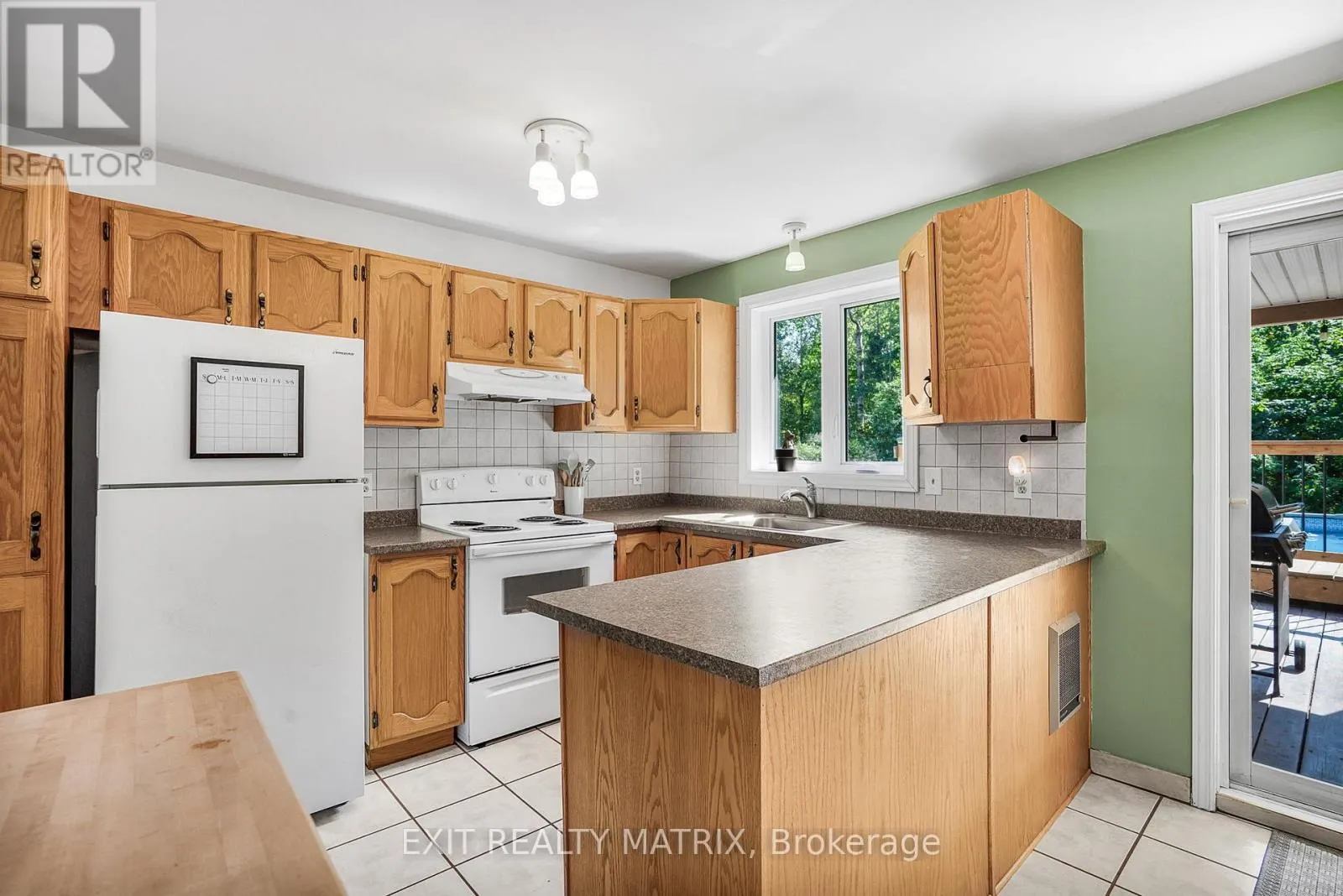2896 FRONT ROAD