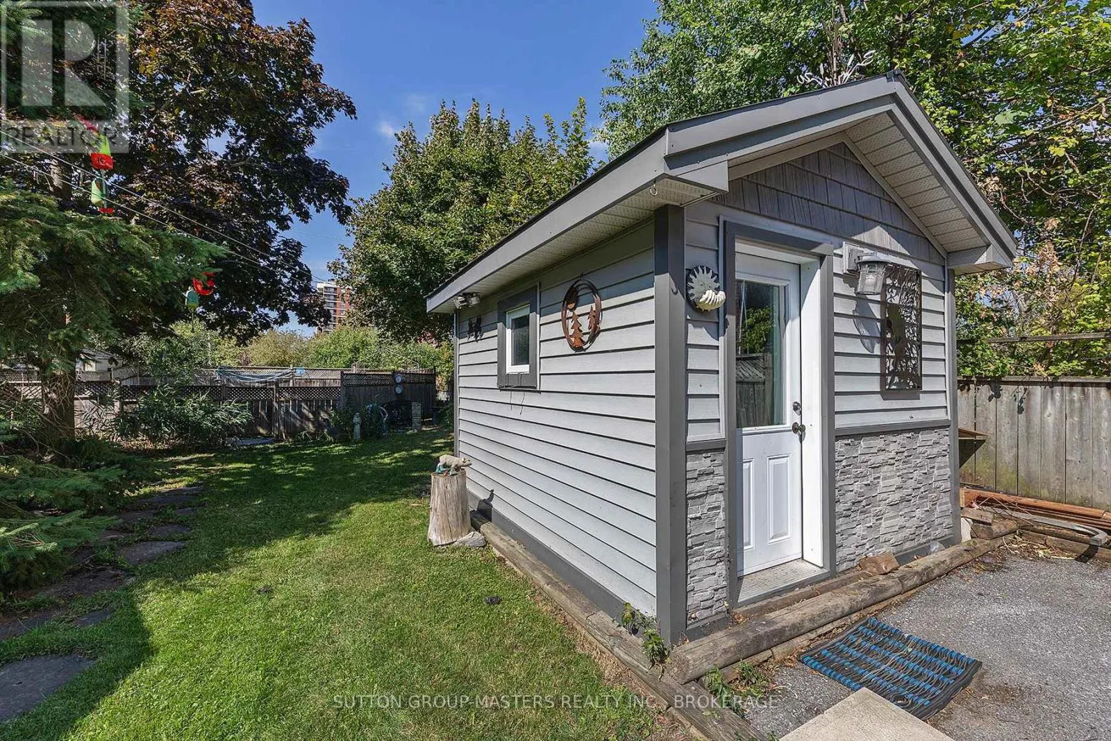 580 MACDONNELL STREET