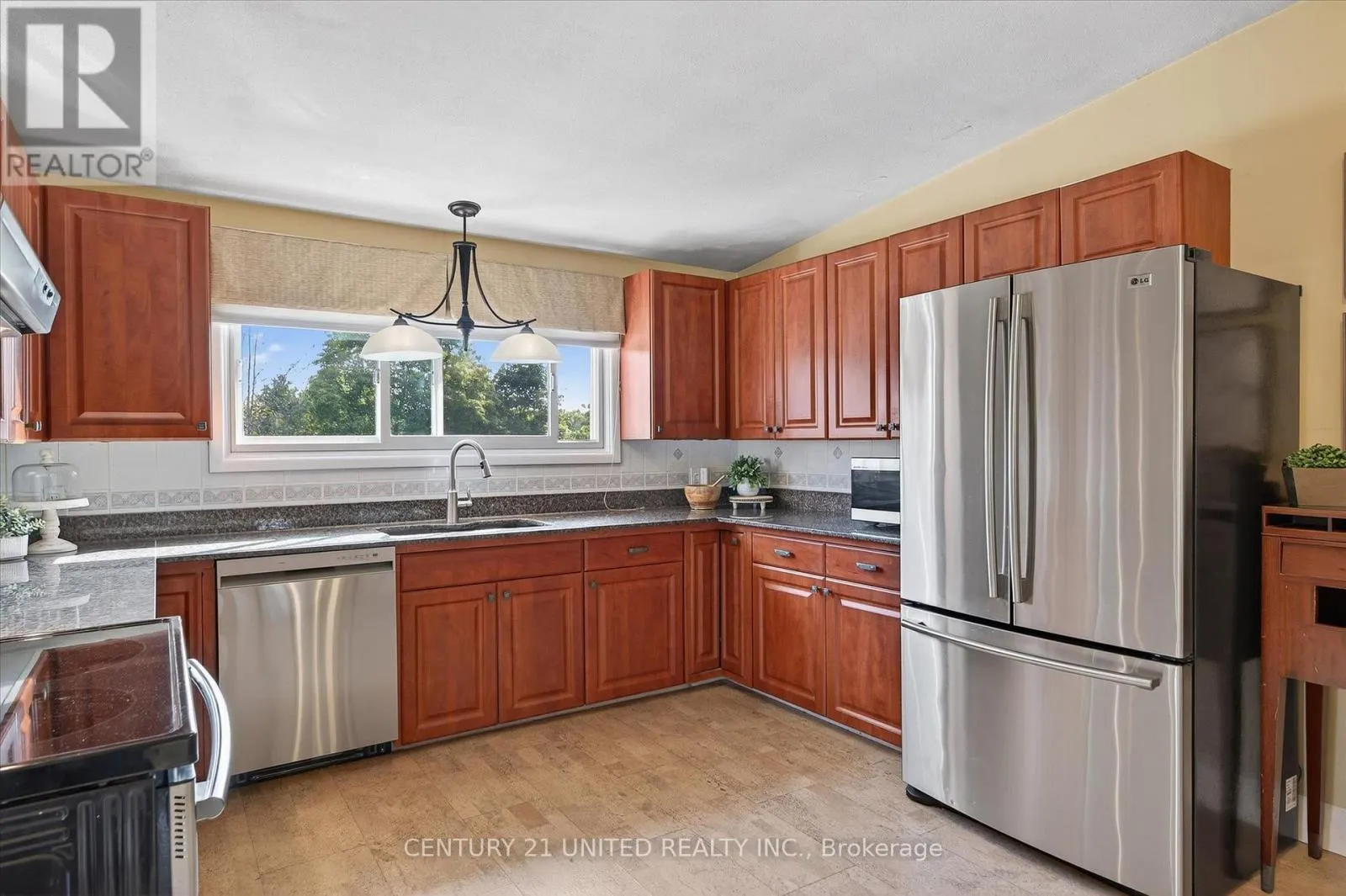 2524 SHERBROOKE STREET W