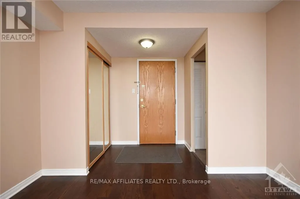 512 - 2760 CAROUSEL CRESCENT
