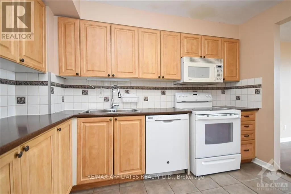 512 - 2760 CAROUSEL CRESCENT