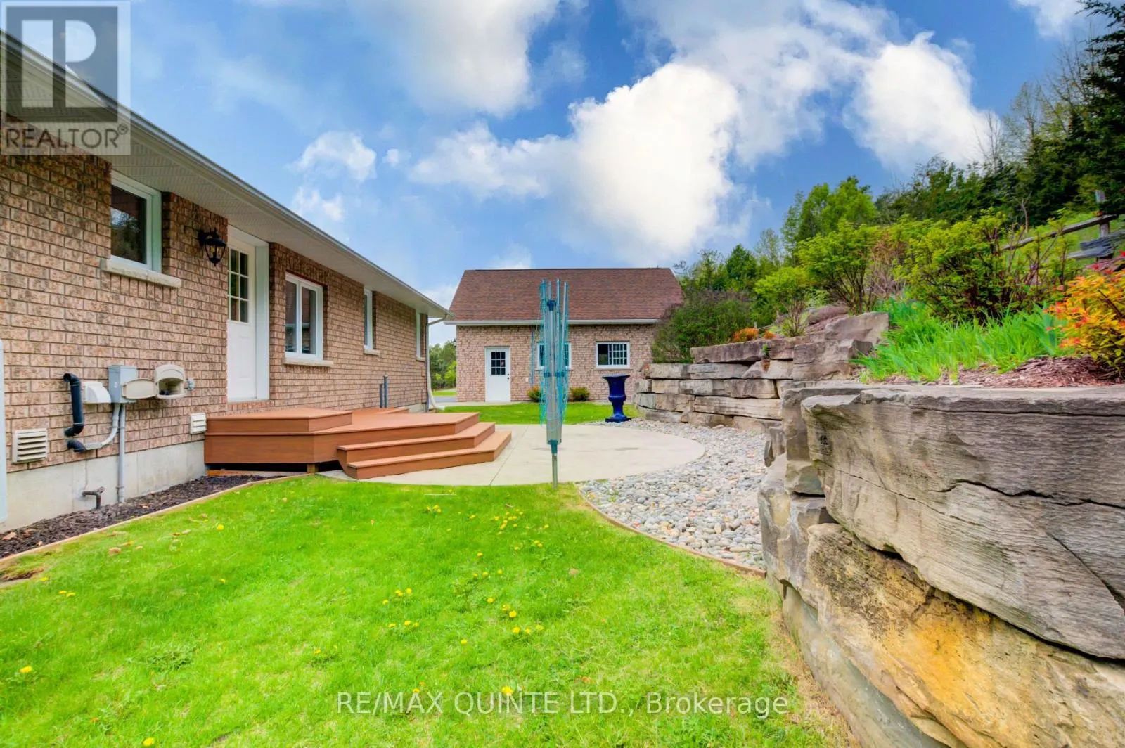 38 OAKRIDGE DRIVE