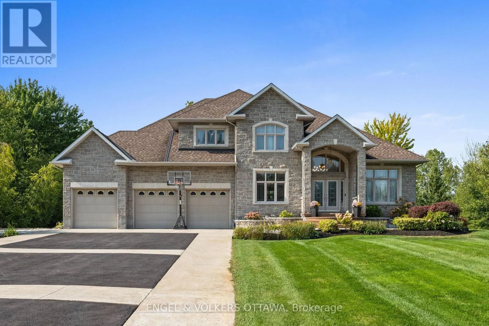 1028 RICK HANSEN CRESCENT