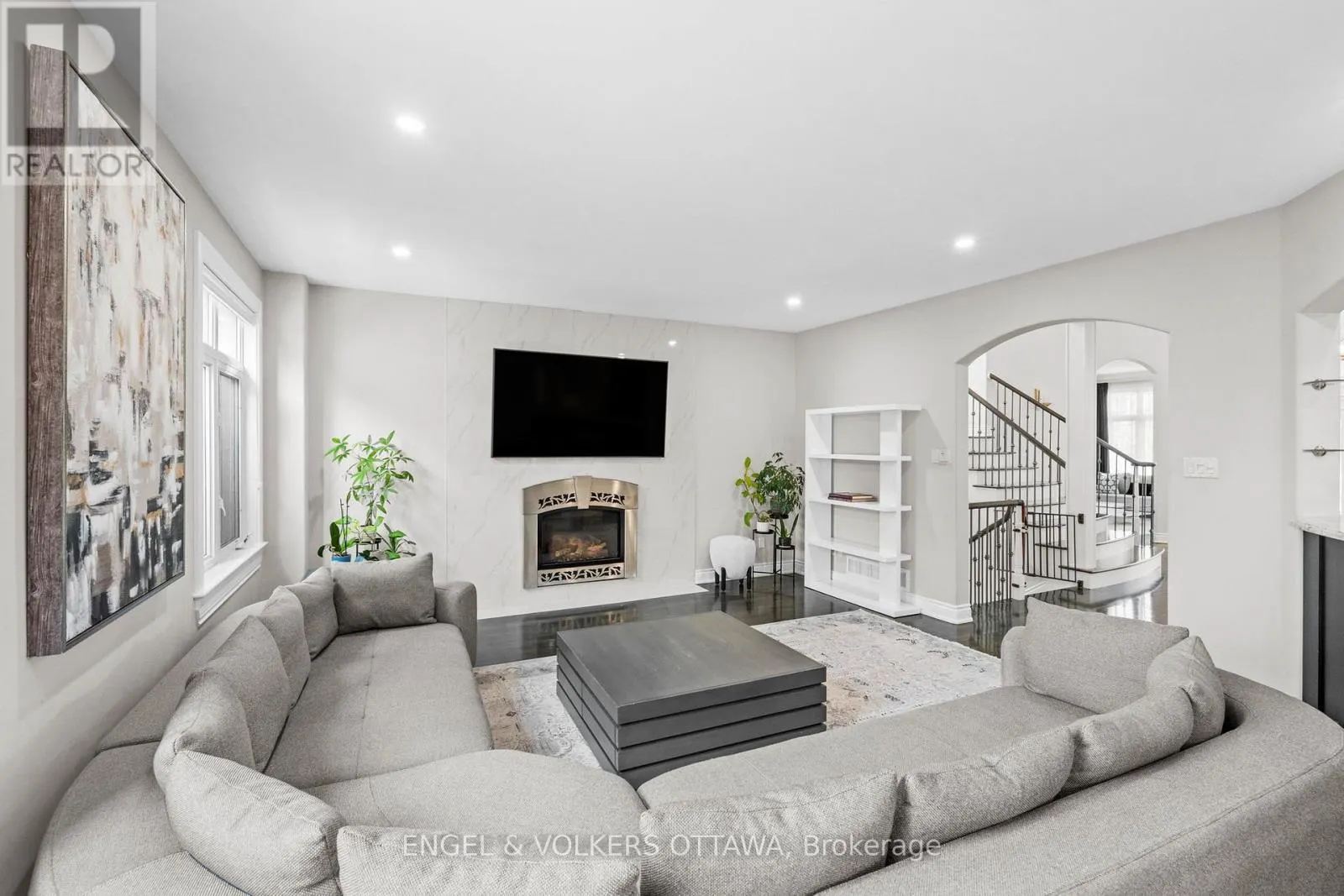 1028 RICK HANSEN CRESCENT