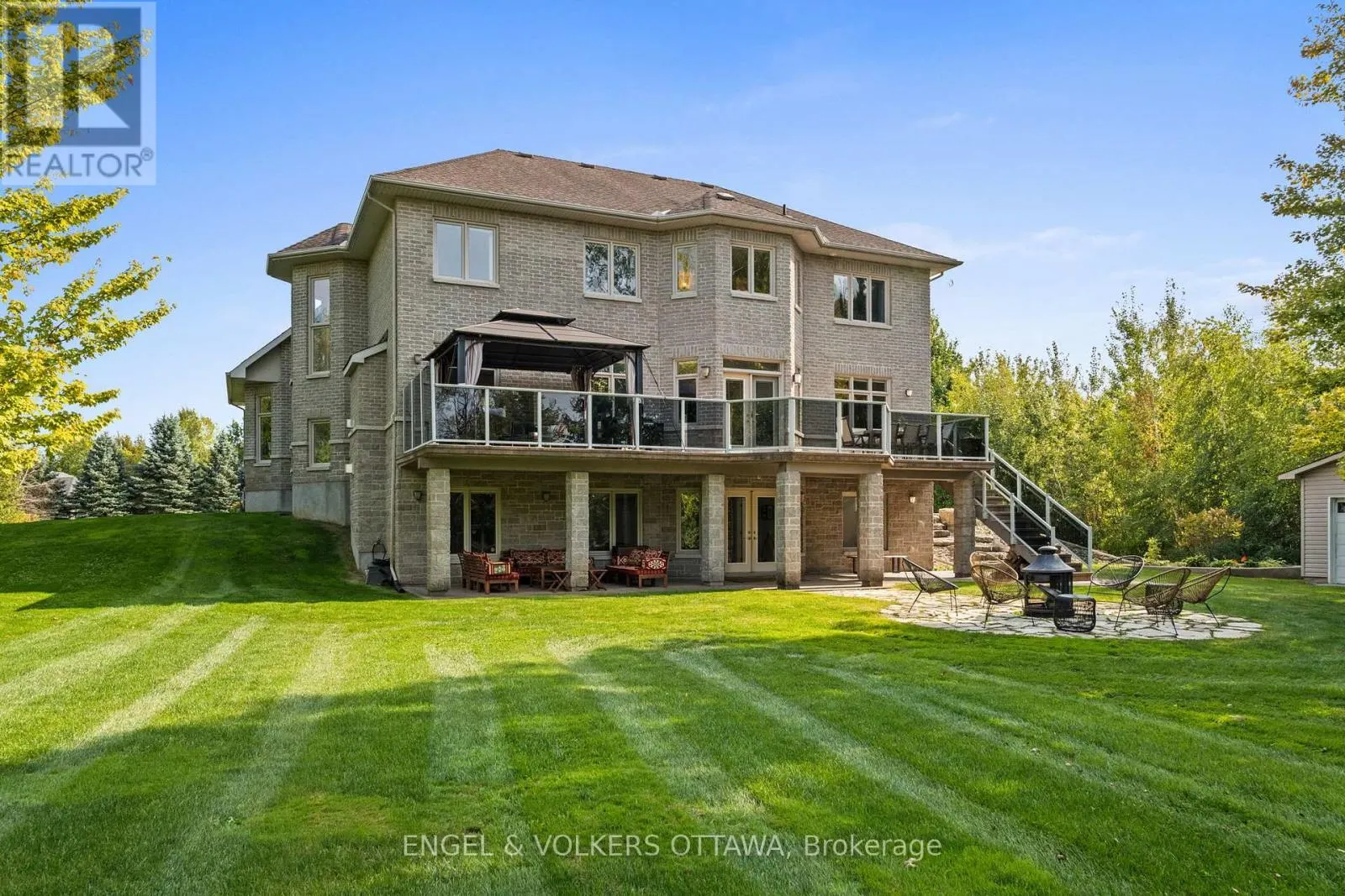 1028 RICK HANSEN CRESCENT
