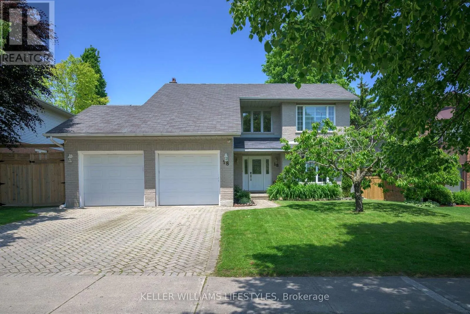 18 THUNDERBIRD CRESCENT
