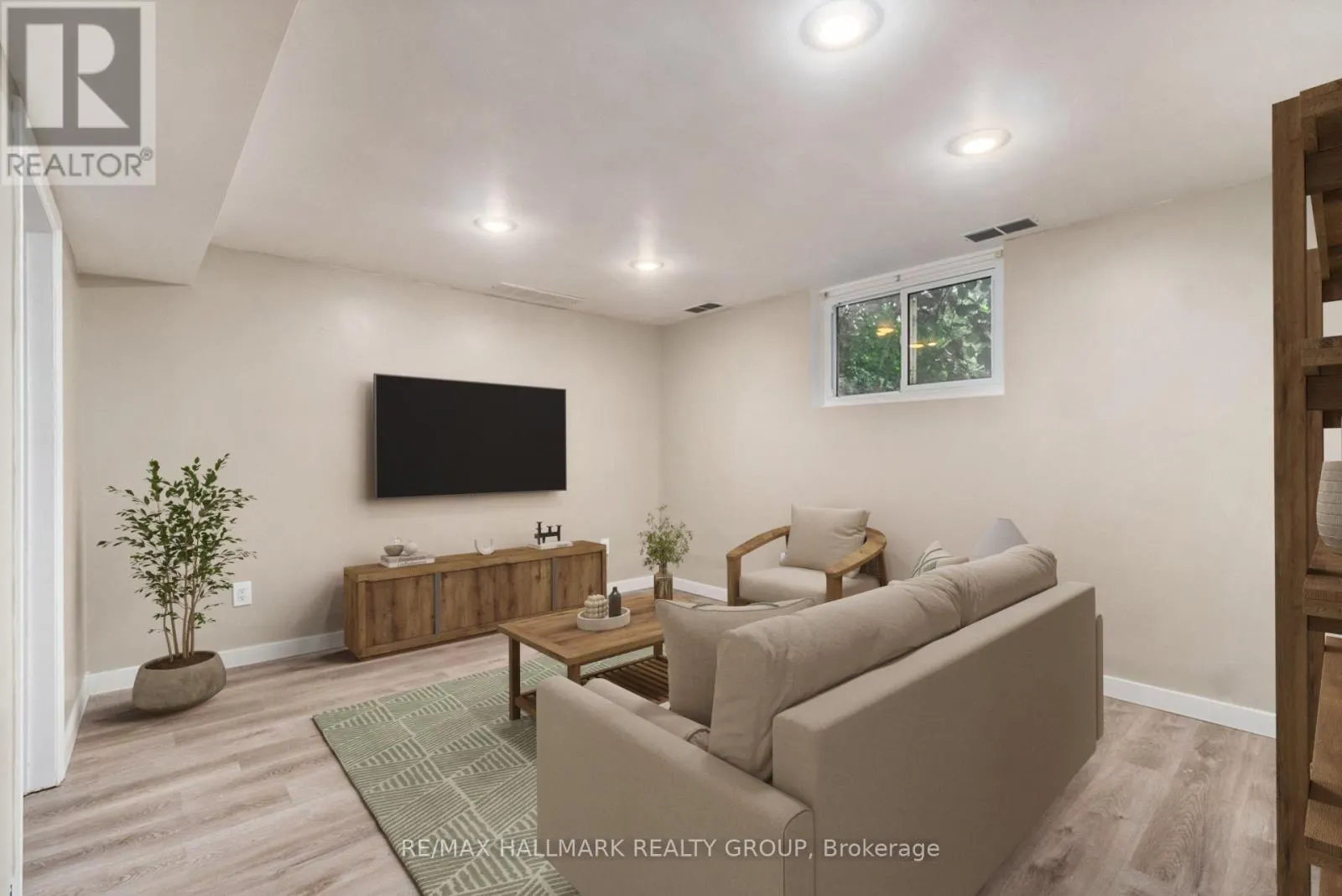 1 - 426 BLAKE BOULEVARD