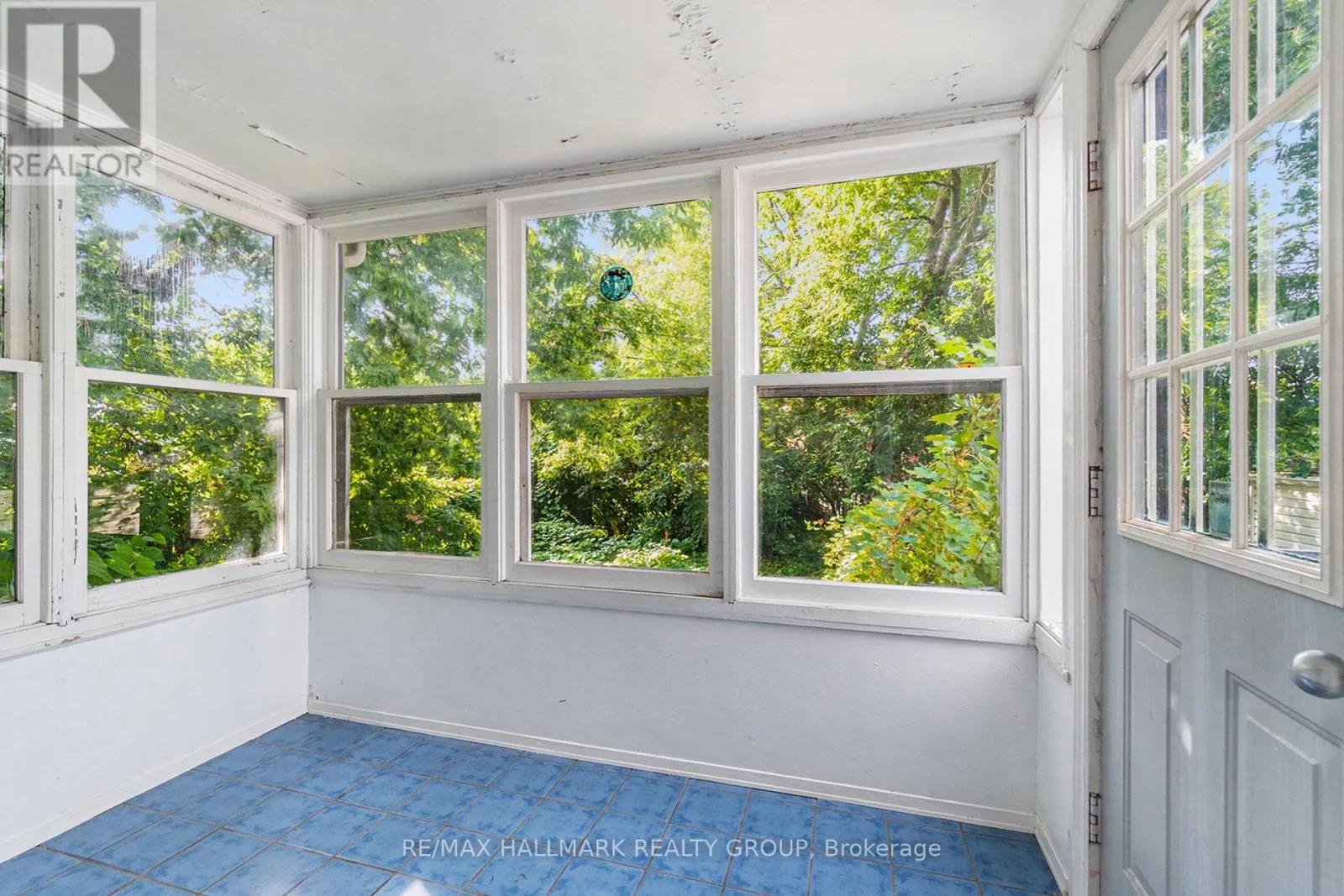 1 - 426 BLAKE BOULEVARD