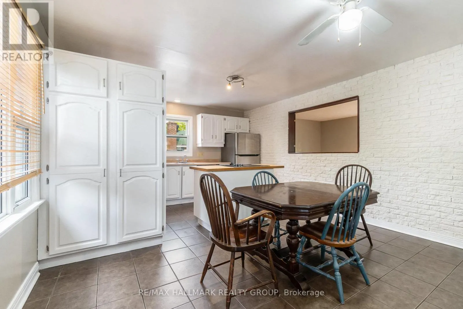 1 - 426 BLAKE BOULEVARD