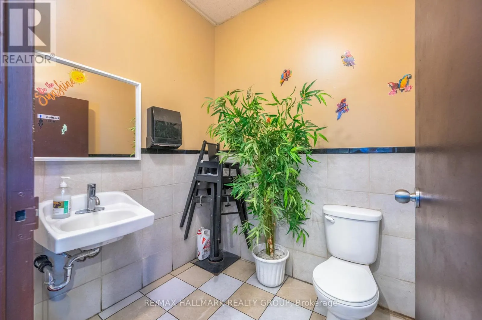 843-839 SOMERSET STREET W