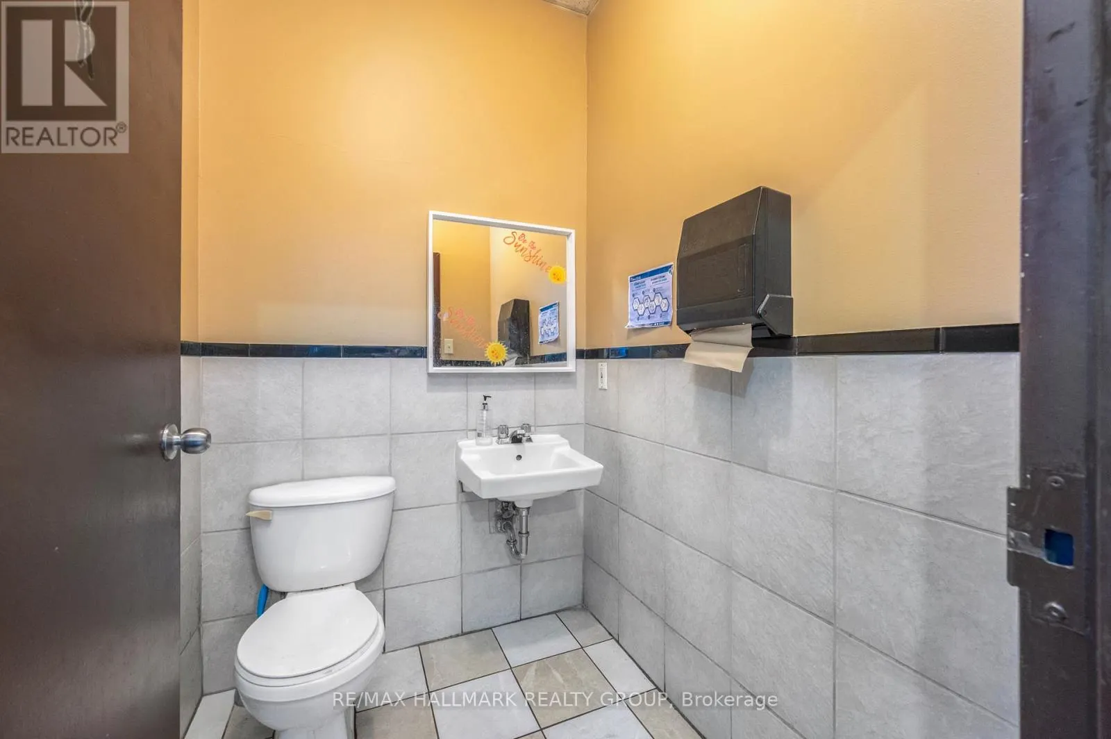 843-839 SOMERSET STREET W