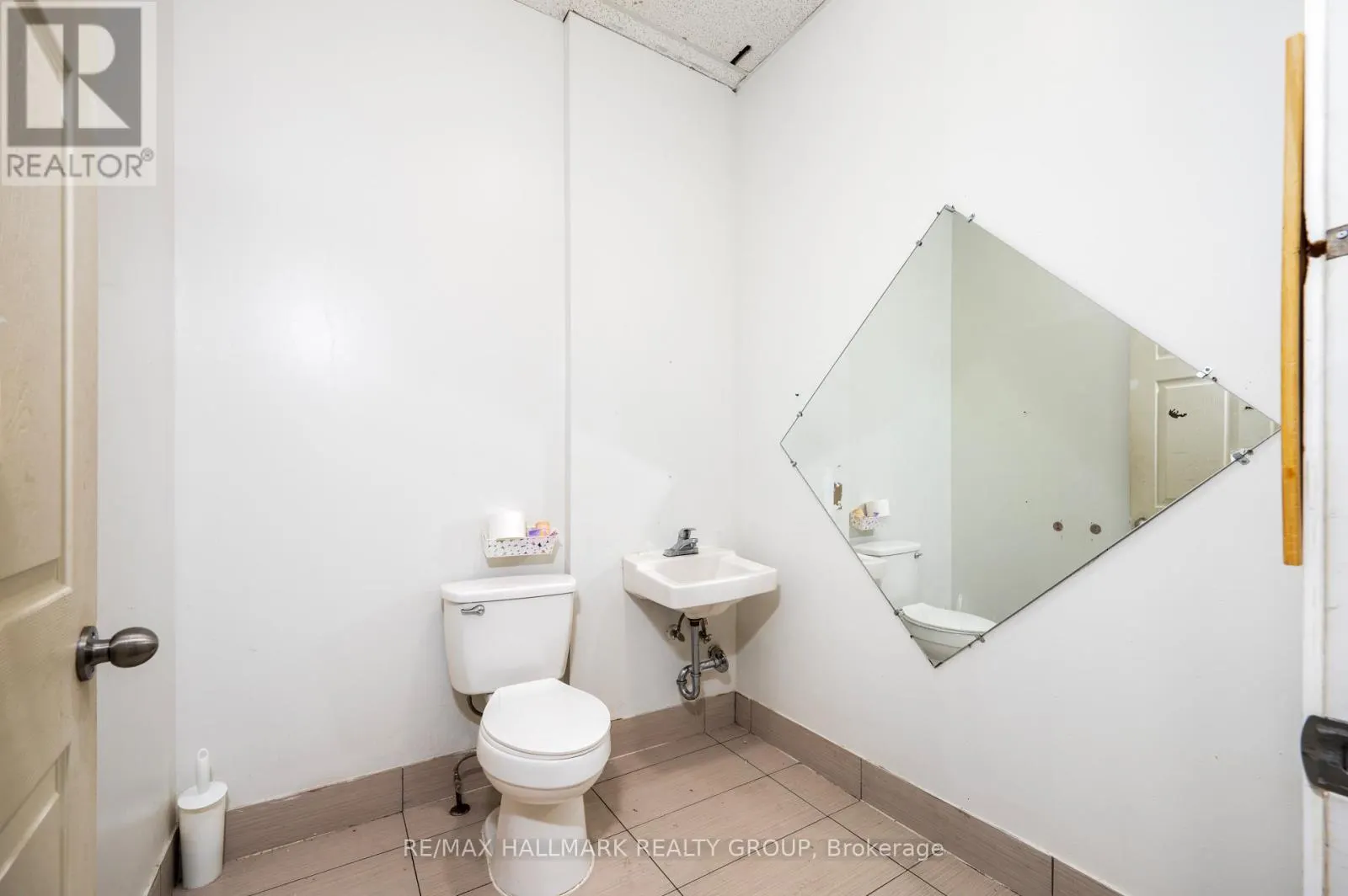 843-839 SOMERSET STREET W