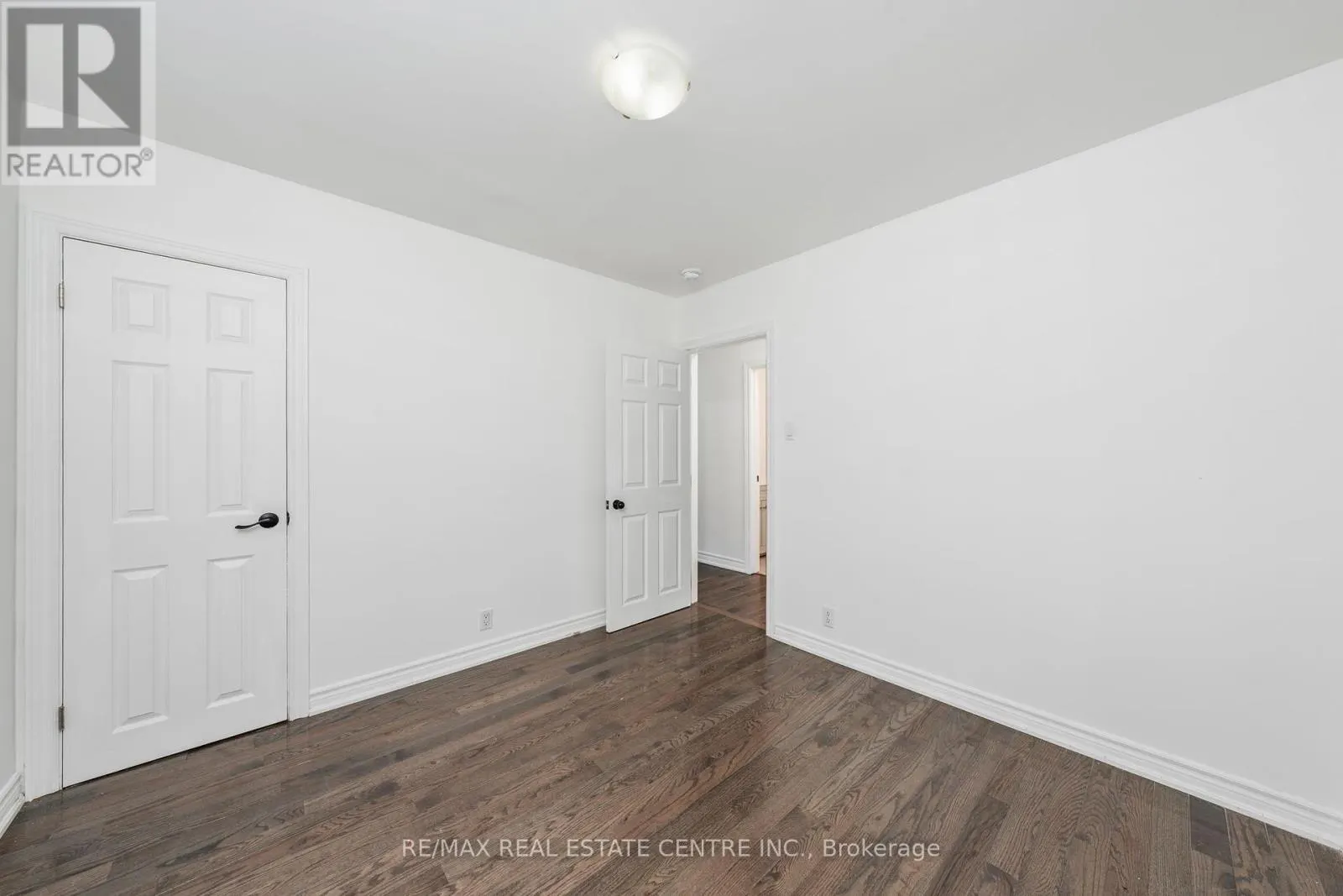 601 HOLLYWOOD PLACE