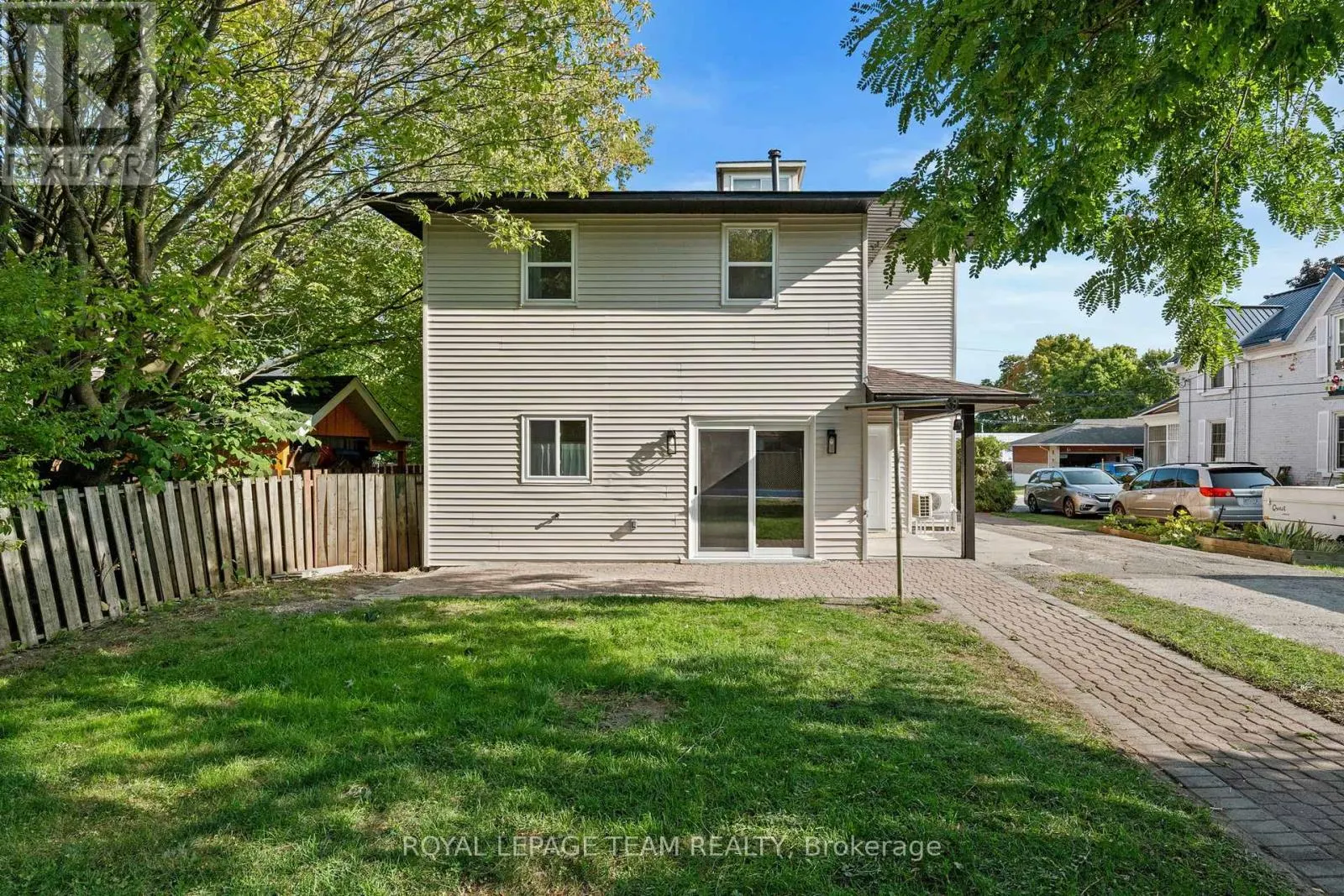 414 JAMES STREET W