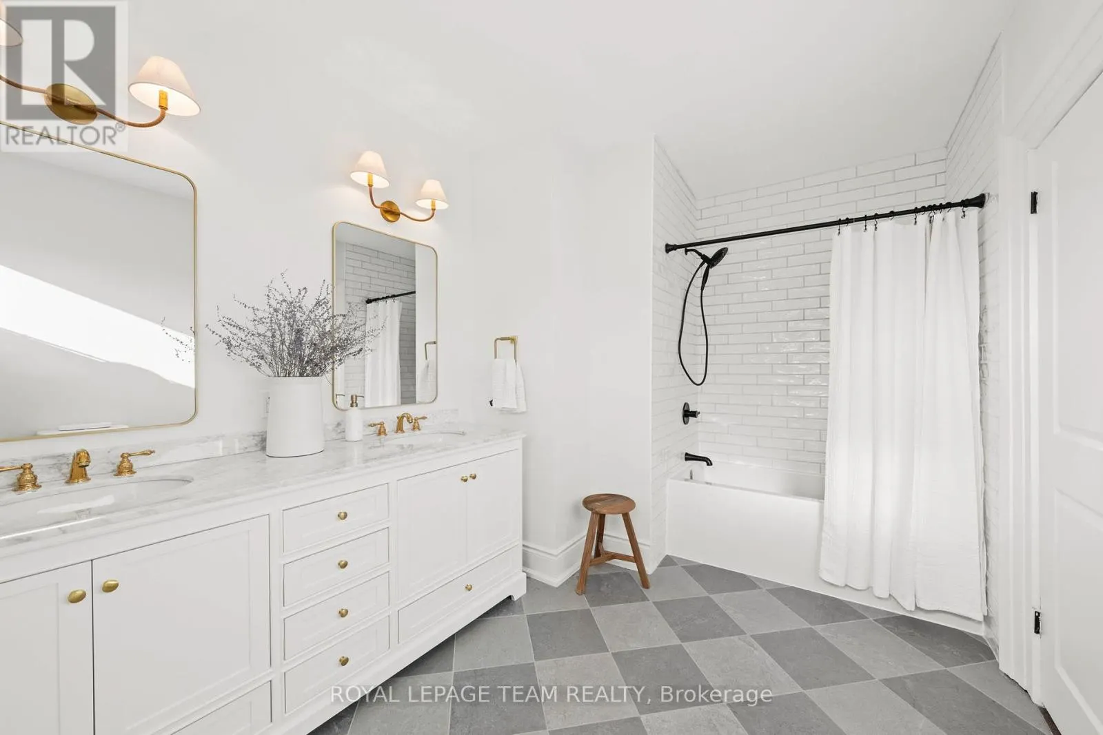 414 JAMES STREET W