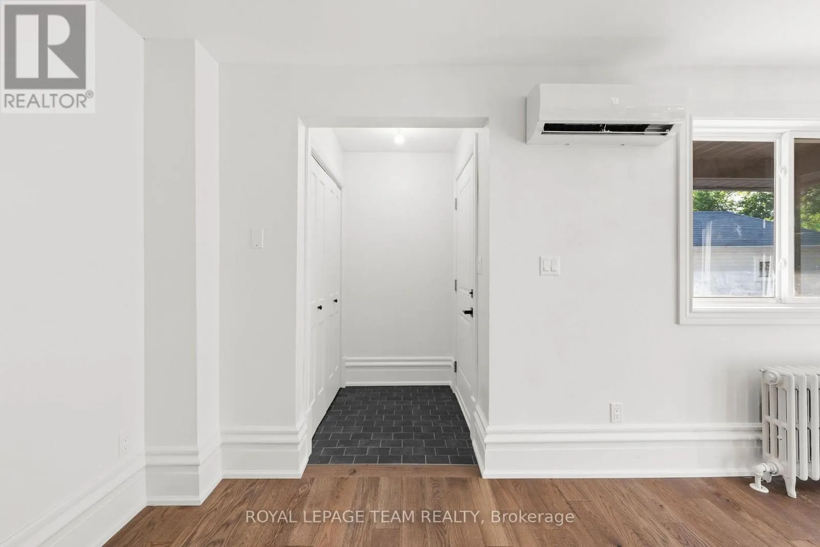 414 JAMES STREET W