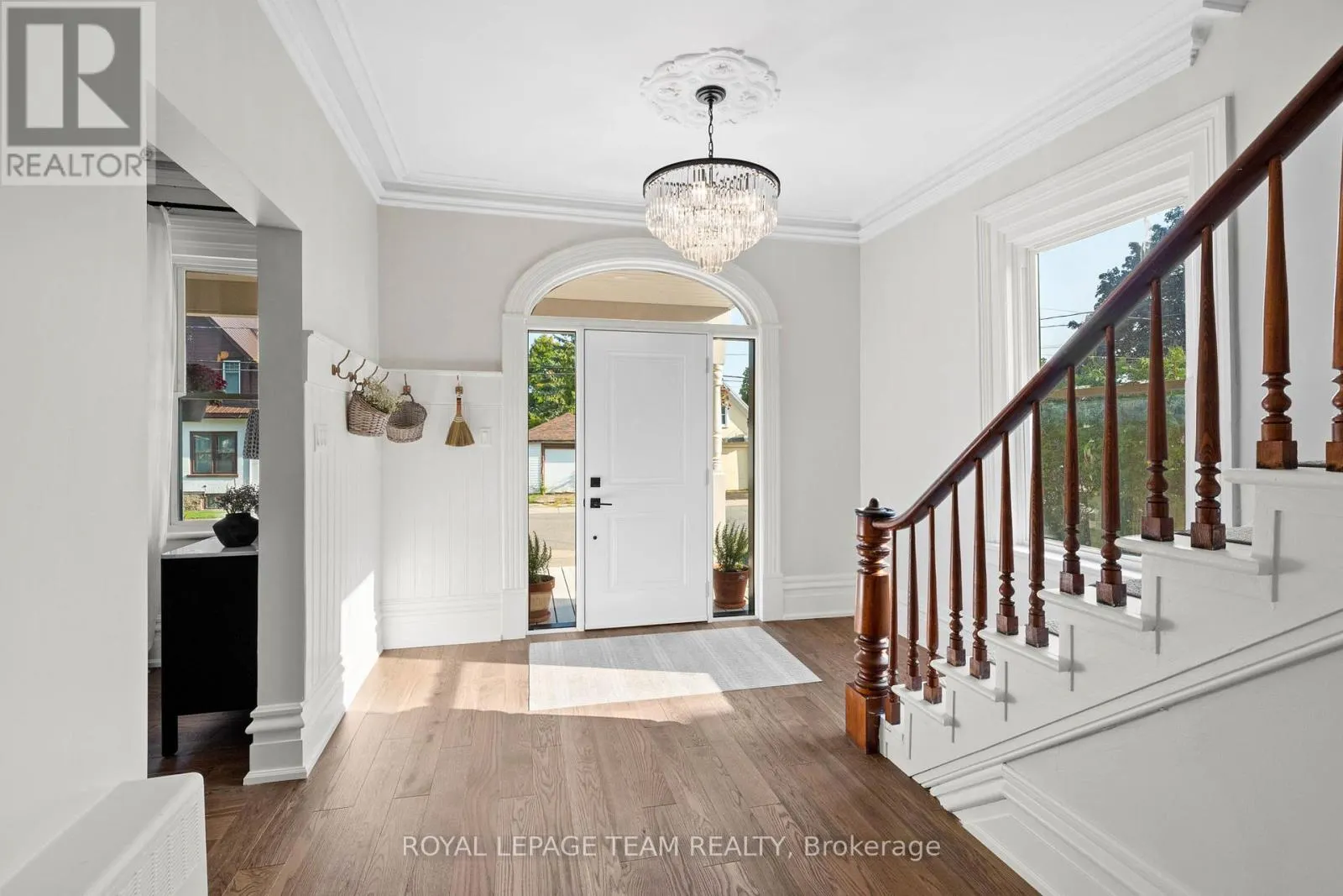 414 JAMES STREET W