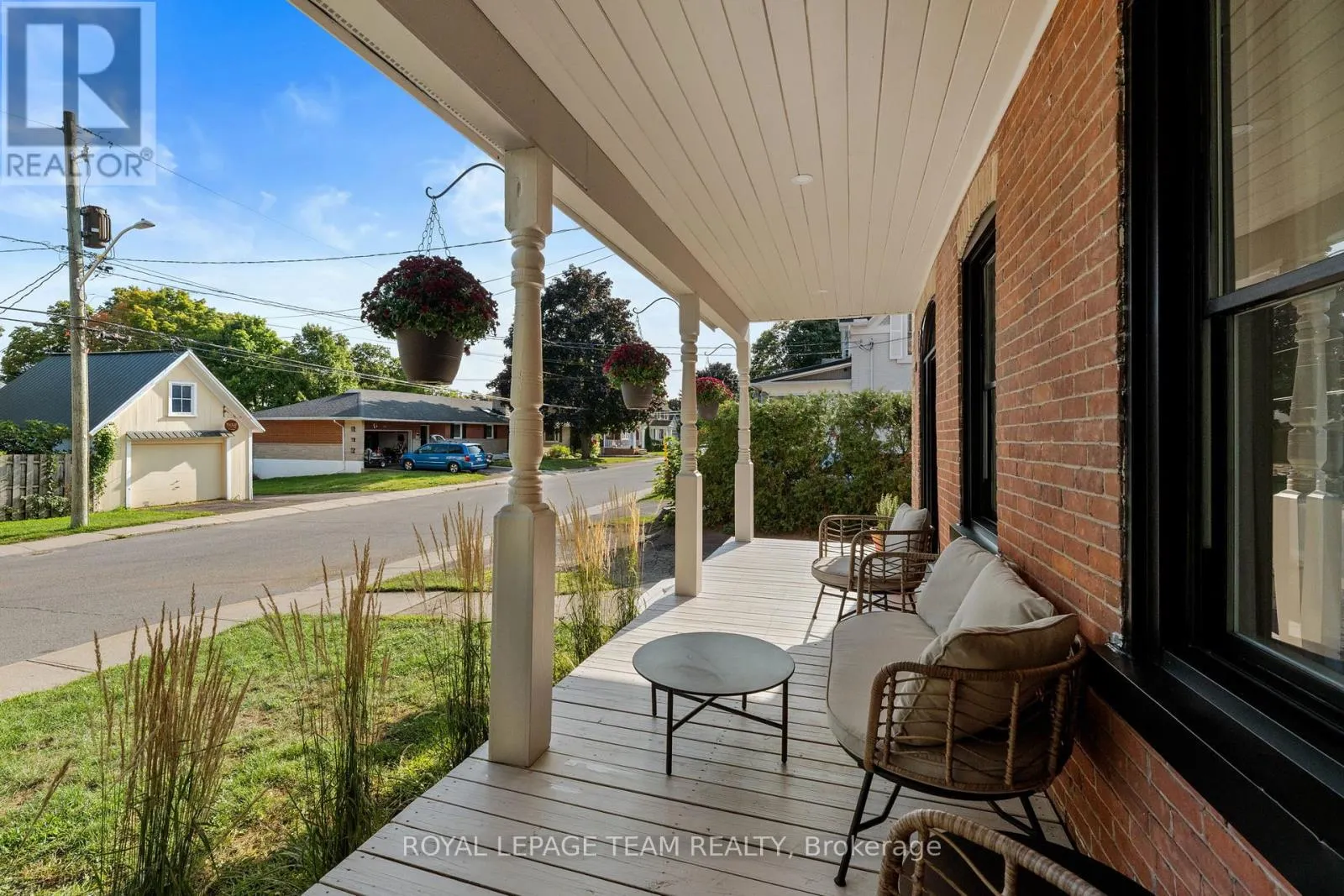 414 JAMES STREET W