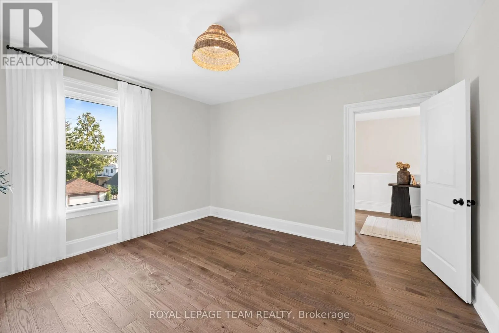 414 JAMES STREET W