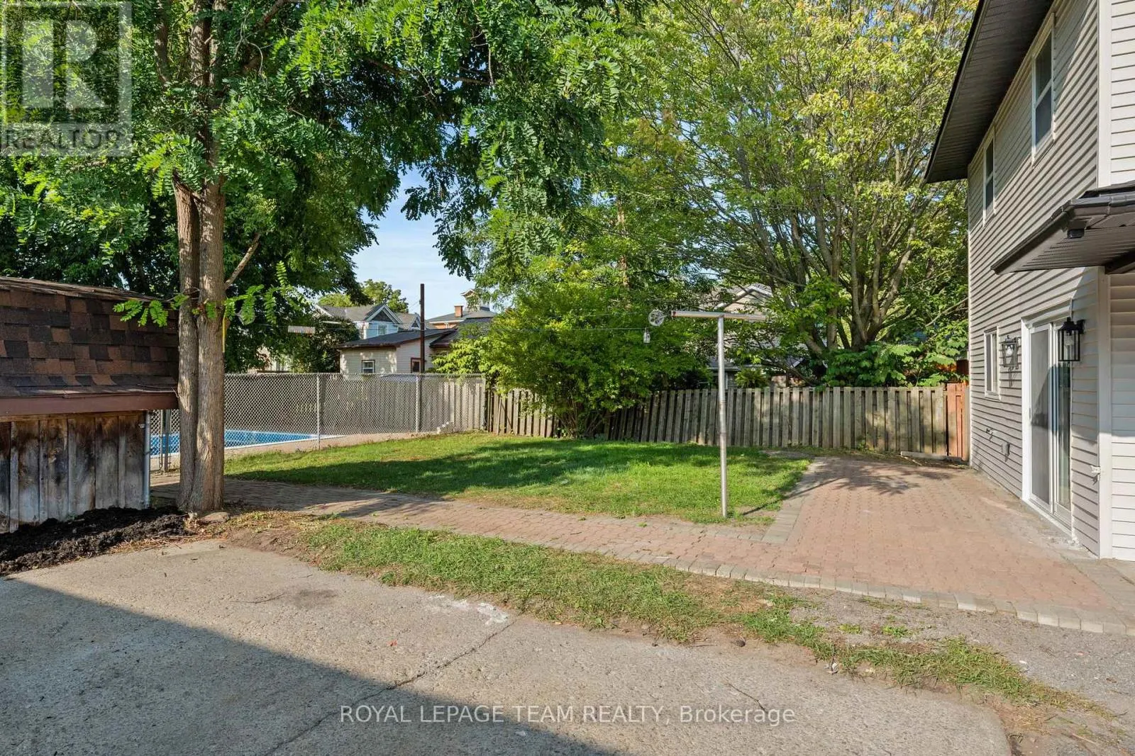 414 JAMES STREET W