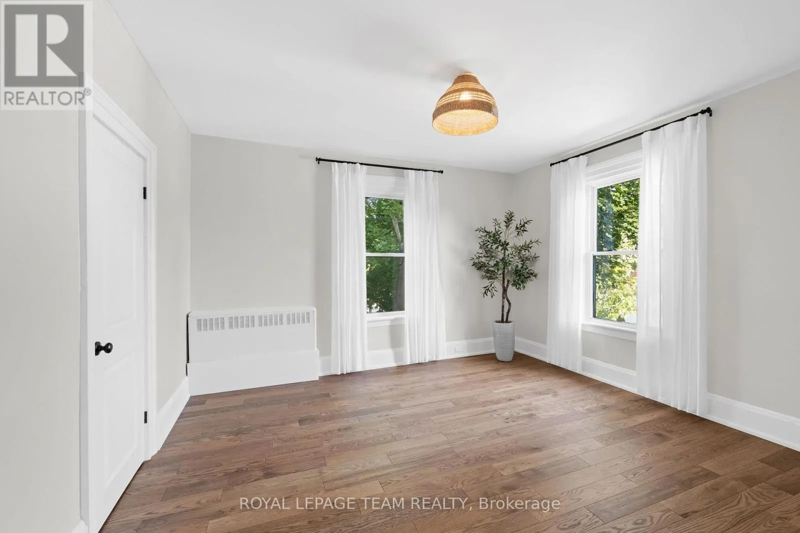 414 JAMES STREET W
