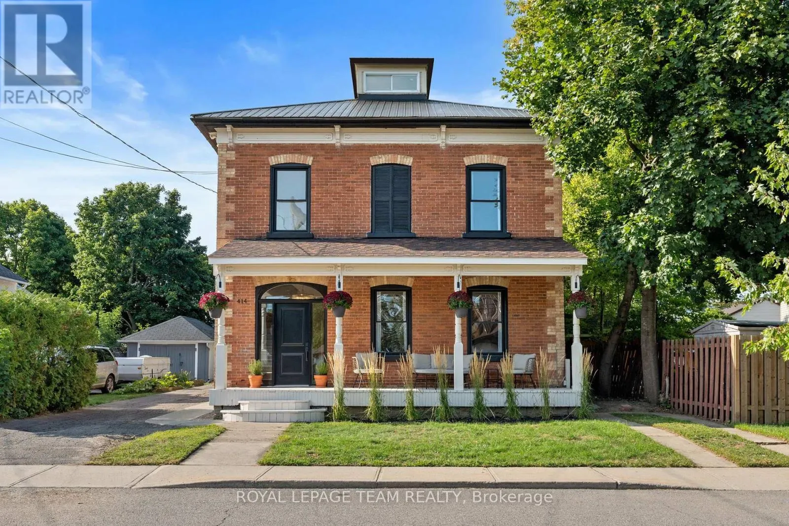 414 JAMES STREET W