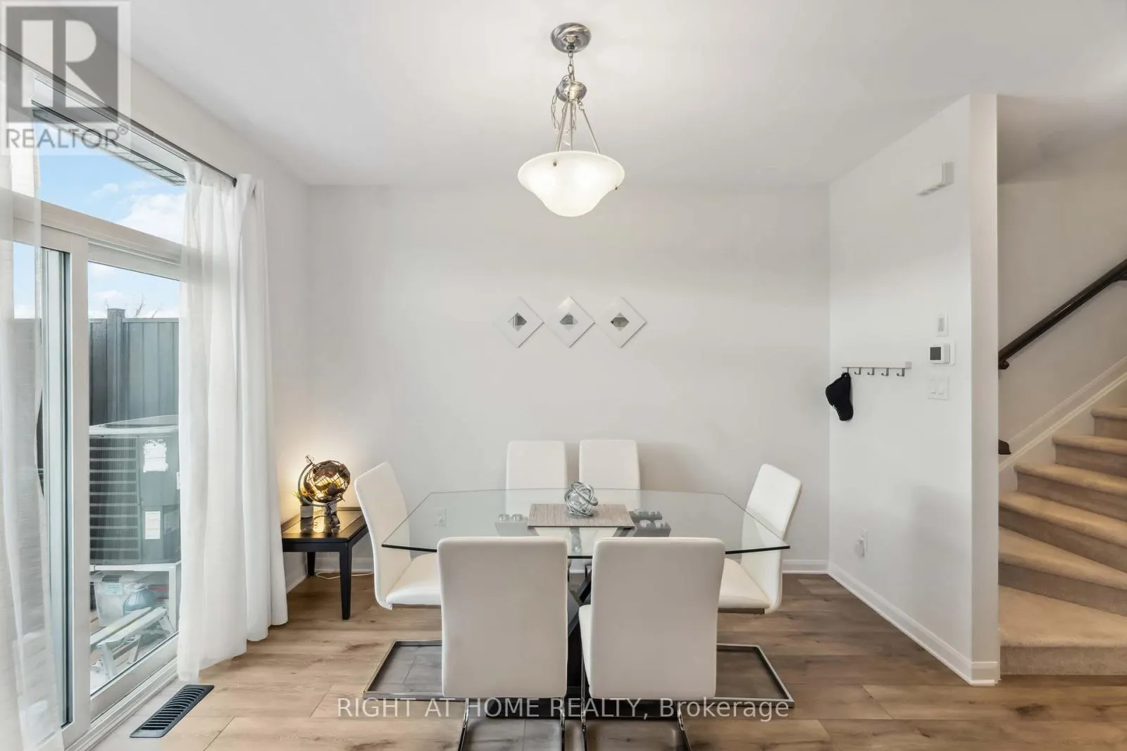 167 ATTWELL PRIVATE