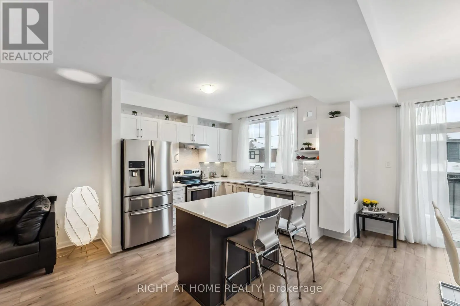 167 ATTWELL PRIVATE